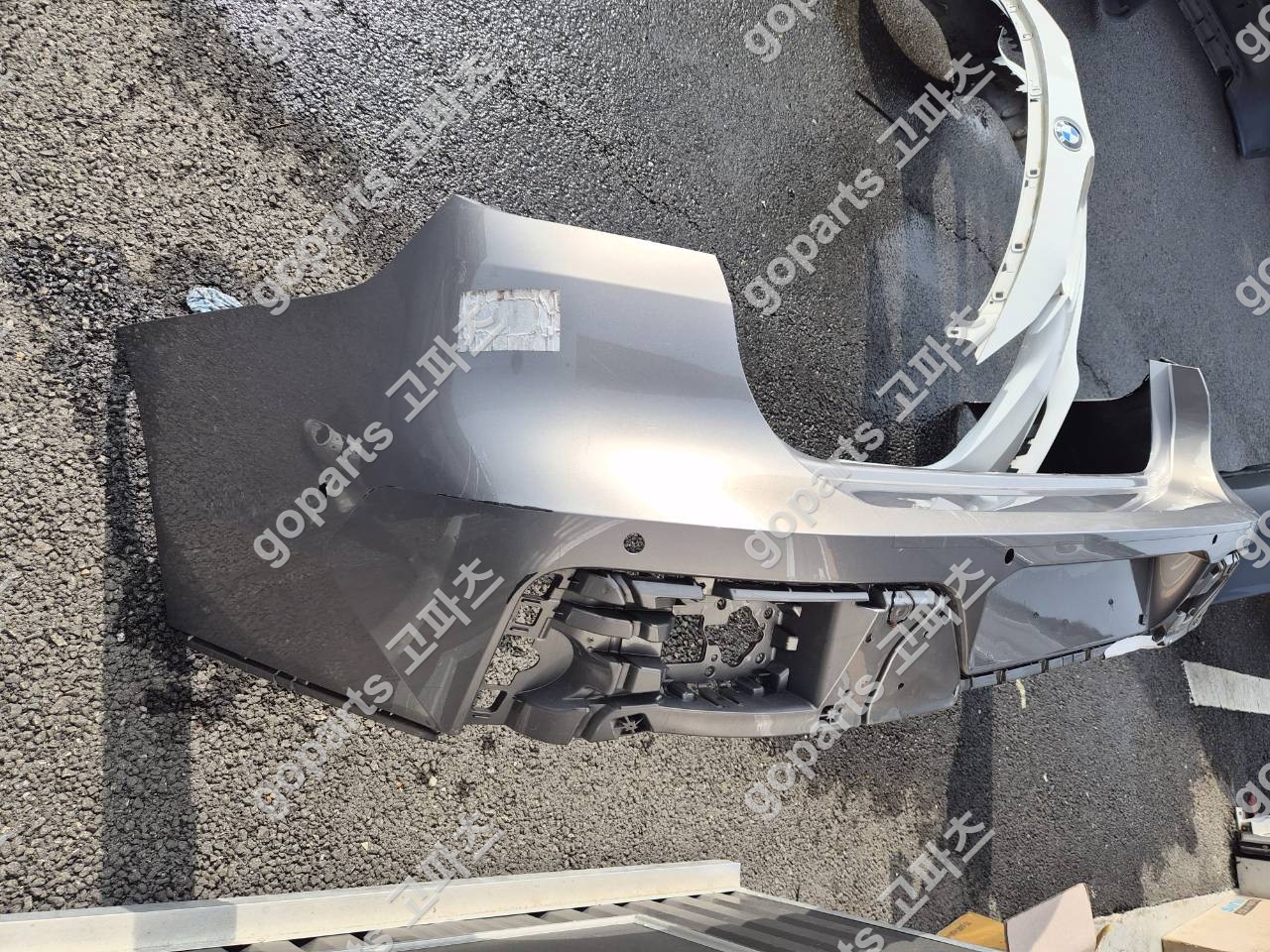 BMW 7시리즈 G70 M팩 후범퍼 상세사진 2