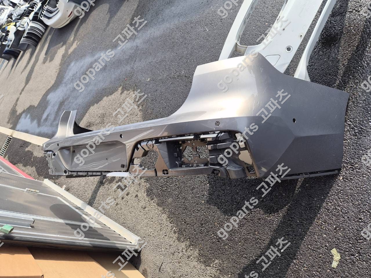 BMW 7시리즈 G70 M팩 후범퍼 상세사진 3