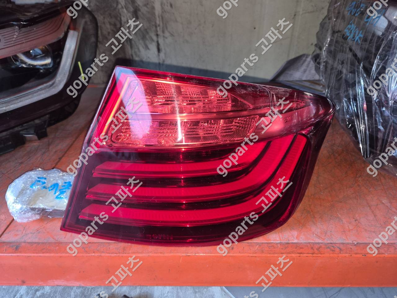 BMW F10 5시리즈 조수석 후미등 상세사진 2