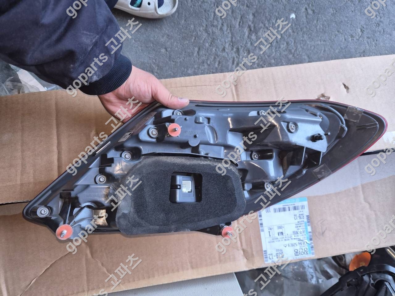 벤츠 W213 E클래스 운전석 후미등 A2139067700 상세사진 3