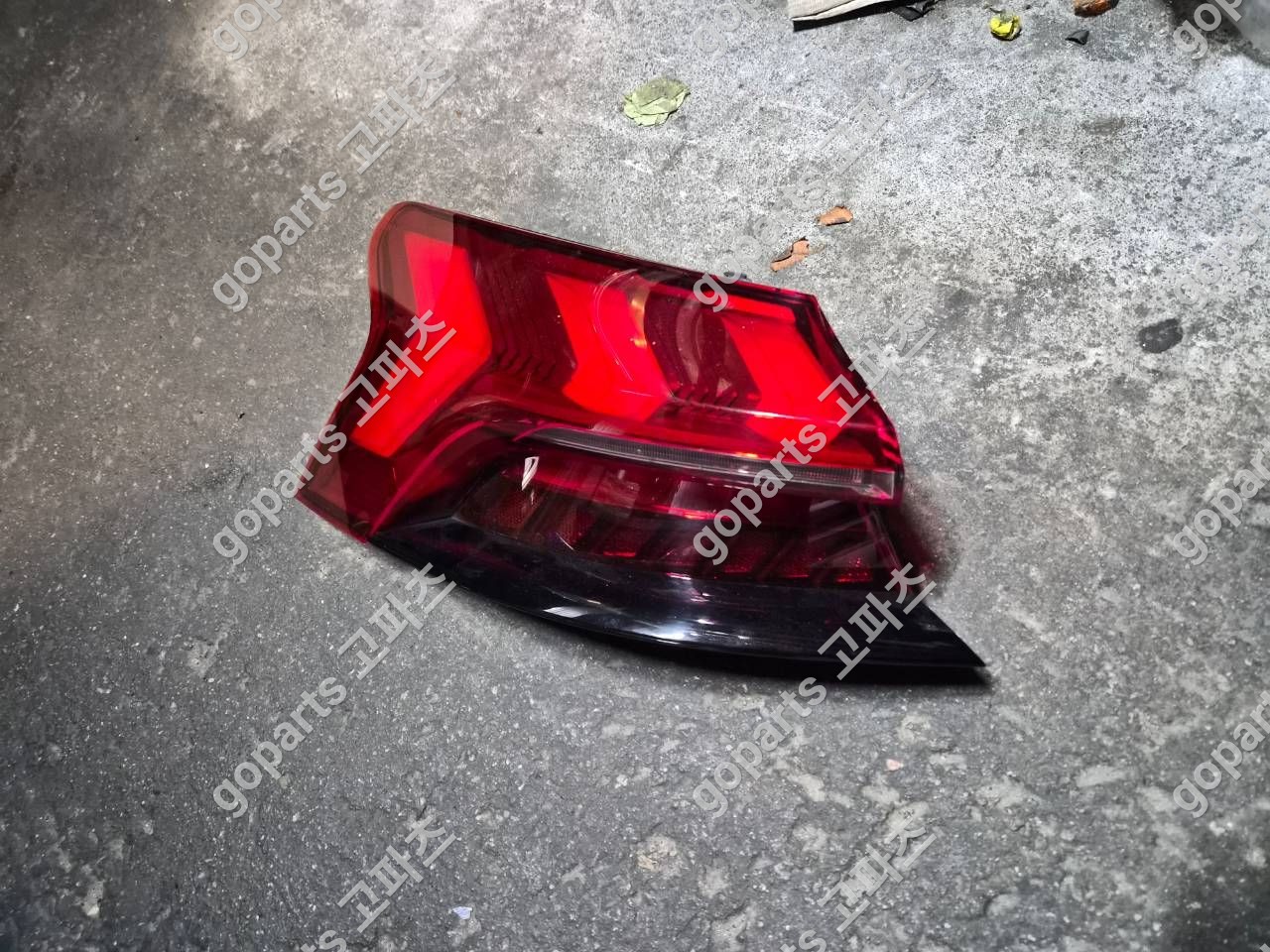 아우디 e tron Gt 운전석 테일램프 중고 교체 후기: 부산 공업사 납품