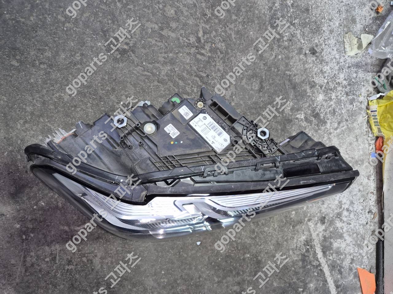 BMW 5시리즈 G30 조수석 LED 헤드라이트 9850582-06 상세사진 5