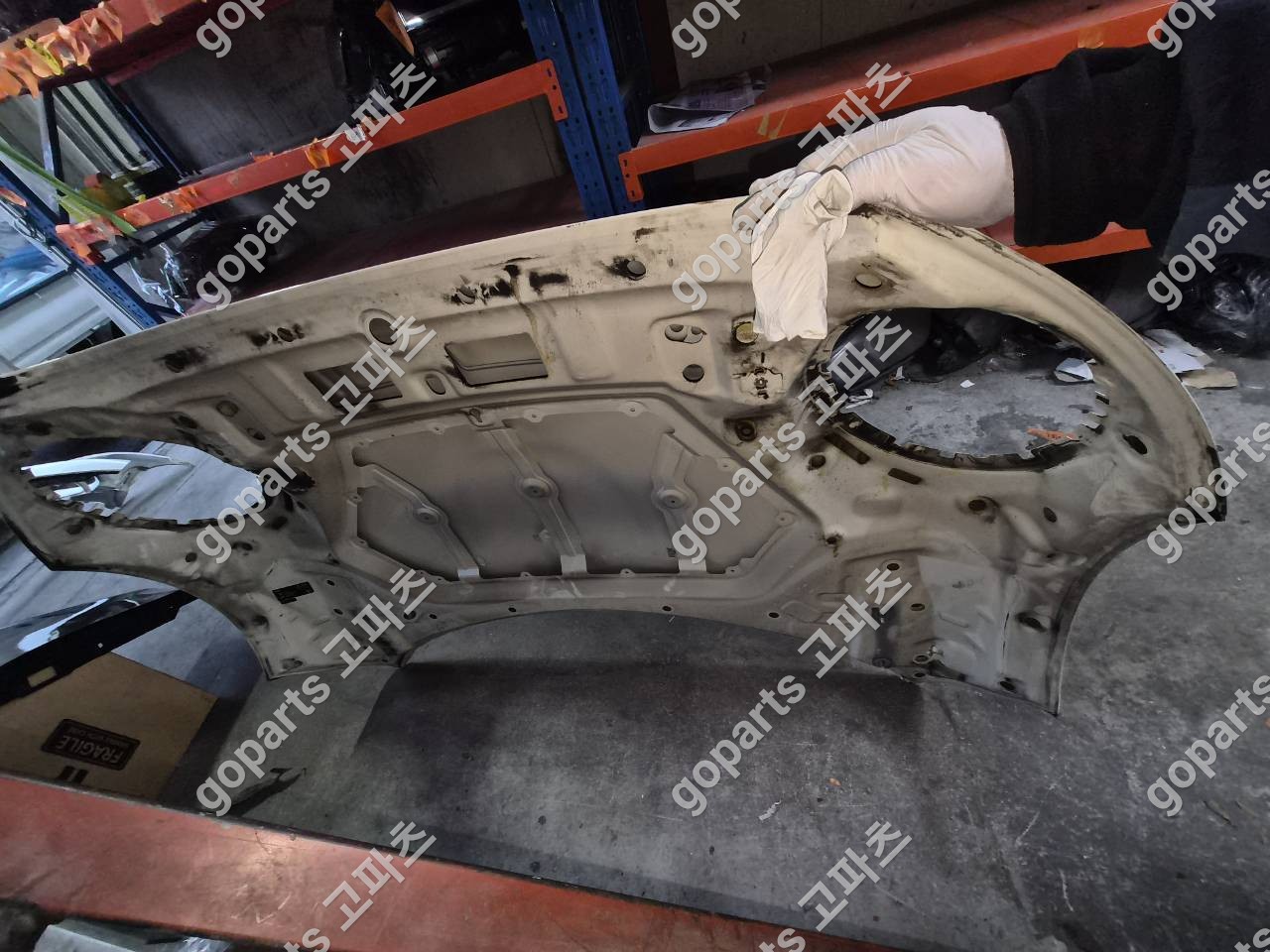 미니 쿠퍼 F55/F56/F57 본넷 (에어덕트 구멍 없는 타입) 상세사진 2