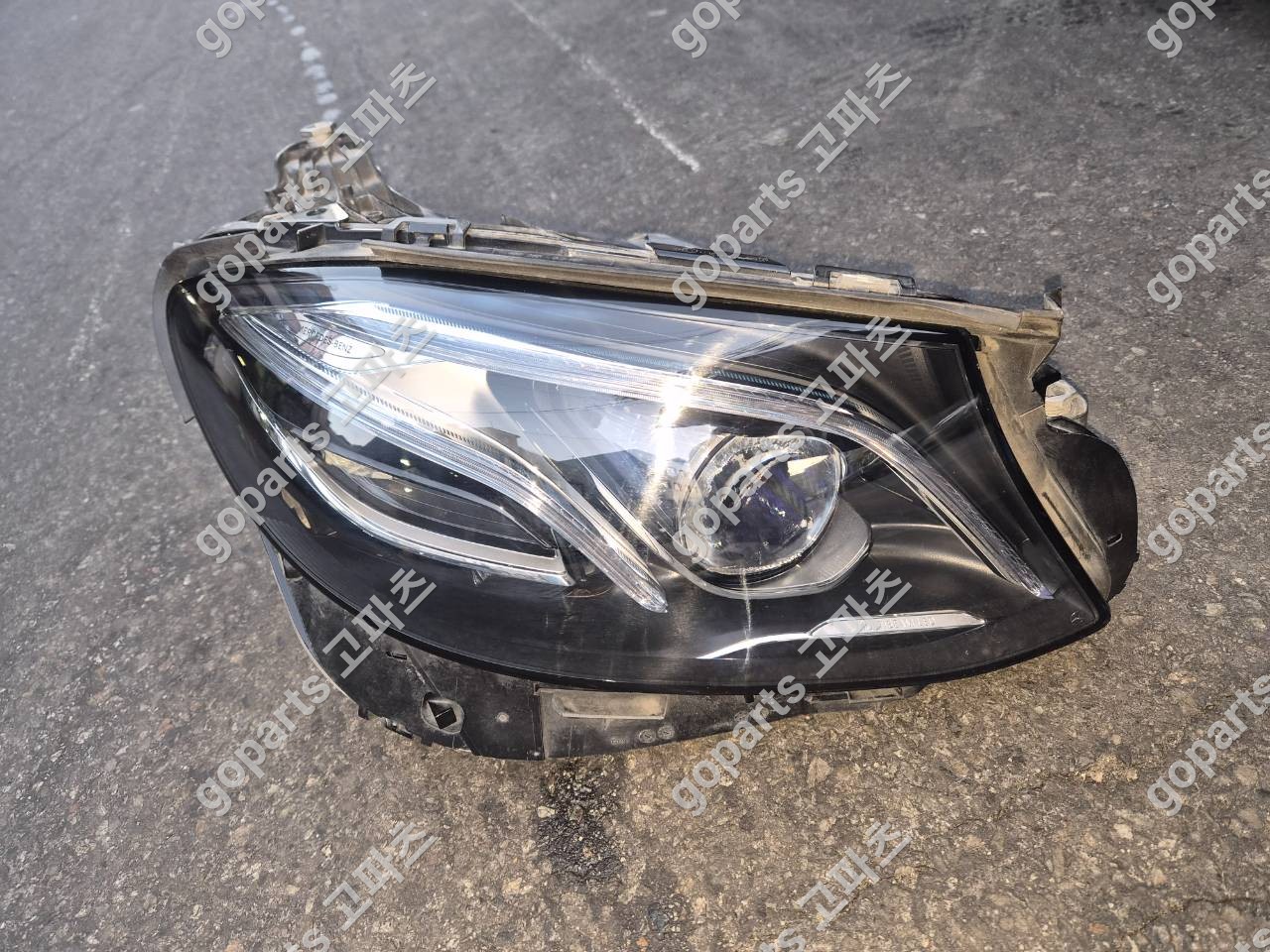 벤츠 W213 E클래스 조수석 헤드라이트 교체 후기: 파란띠 렌즈, 고파츠 납품