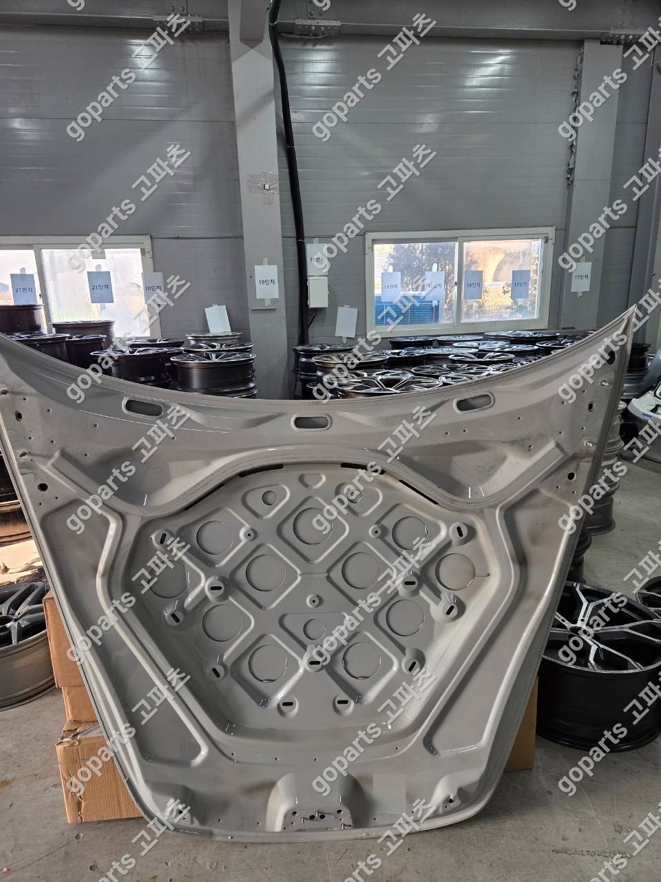 포르쉐 파나메라 971 2세대 본넷 상세사진 2