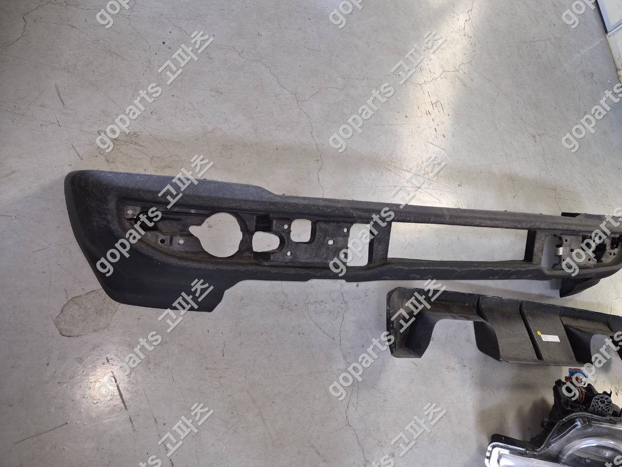 포드 브롱코 전범퍼 교체 수리: 제주도 납품 후기 및 전문가 분석