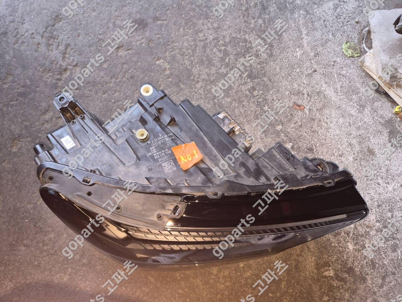 아우디 Q4 이트론 조수석 헤드라이트 89a941036 상세사진 2