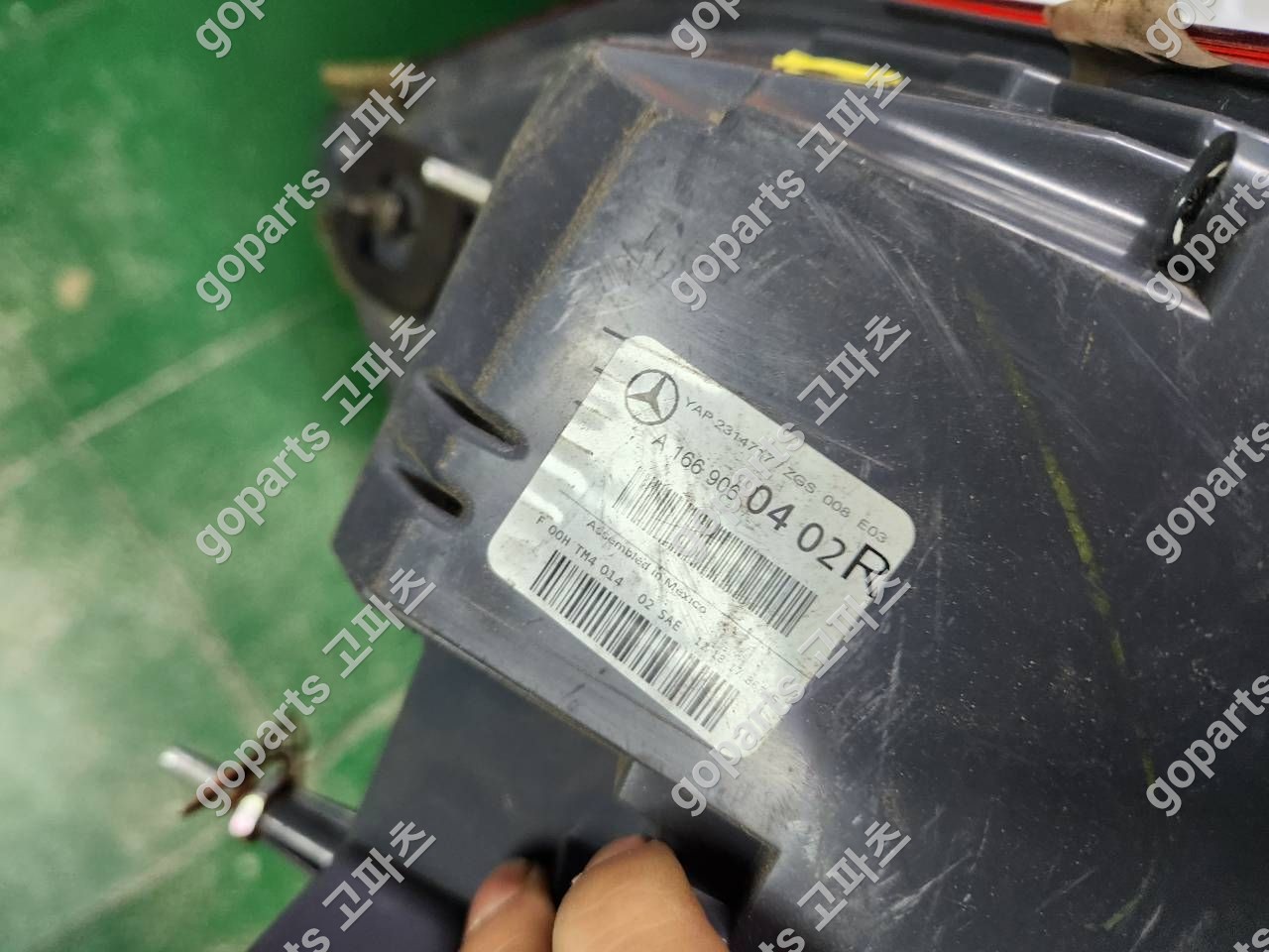 벤츠 GLS W166 X166 조수석 후미등 A1669060402 상세사진 2