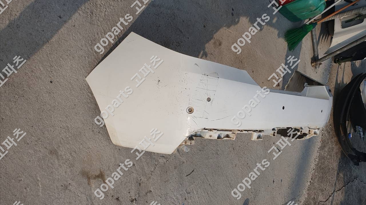 푸조 508 후기형 후범퍼 상세사진 2