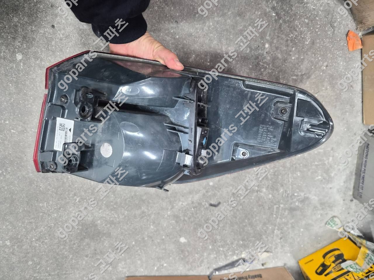 BMW X1 F48 운전석 후미등 7488545-02 상세사진 4