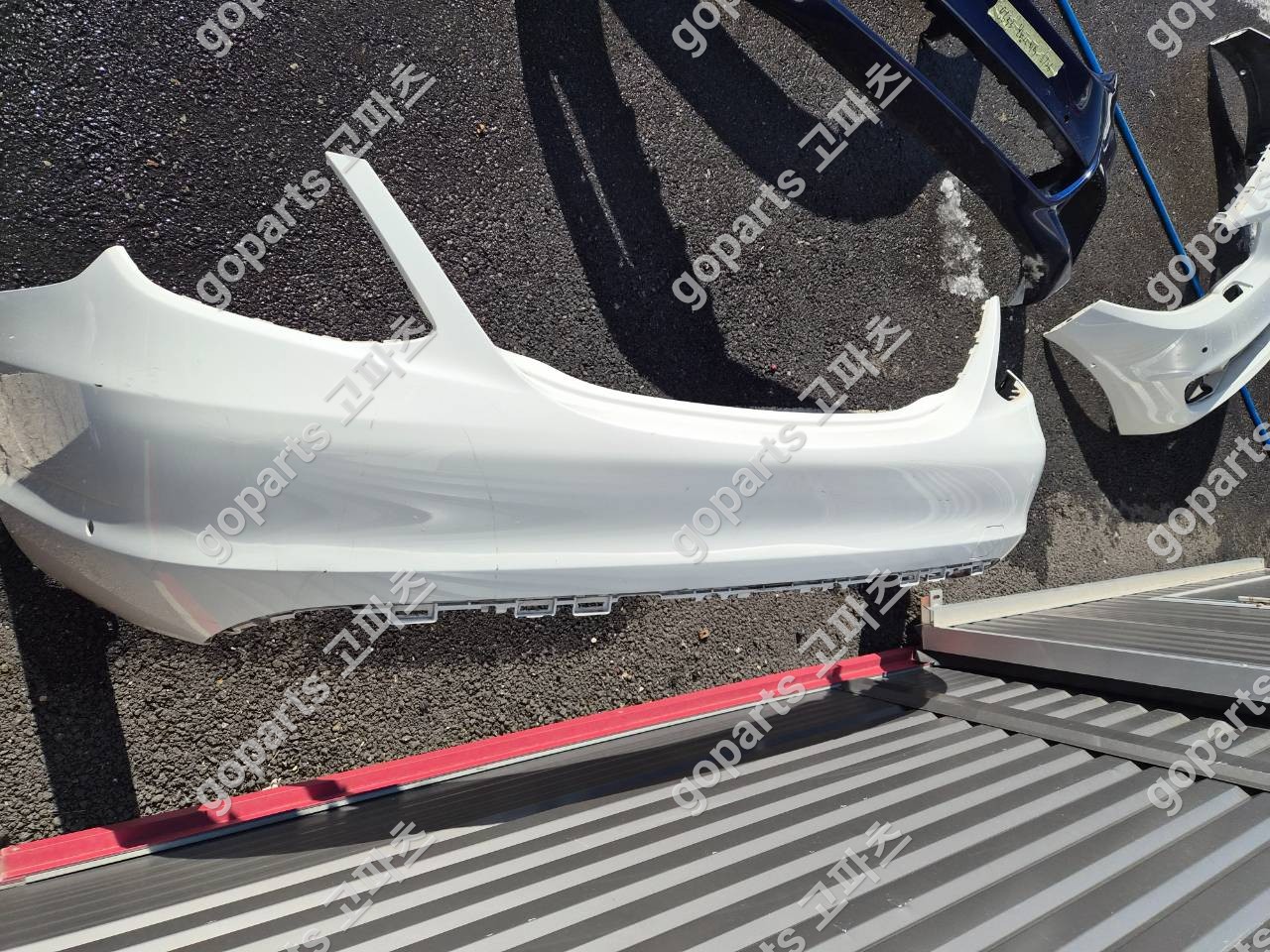 벤츠 W205 C클래스 후범퍼 교체 납품 후기: 20만원에 완벽 수리!