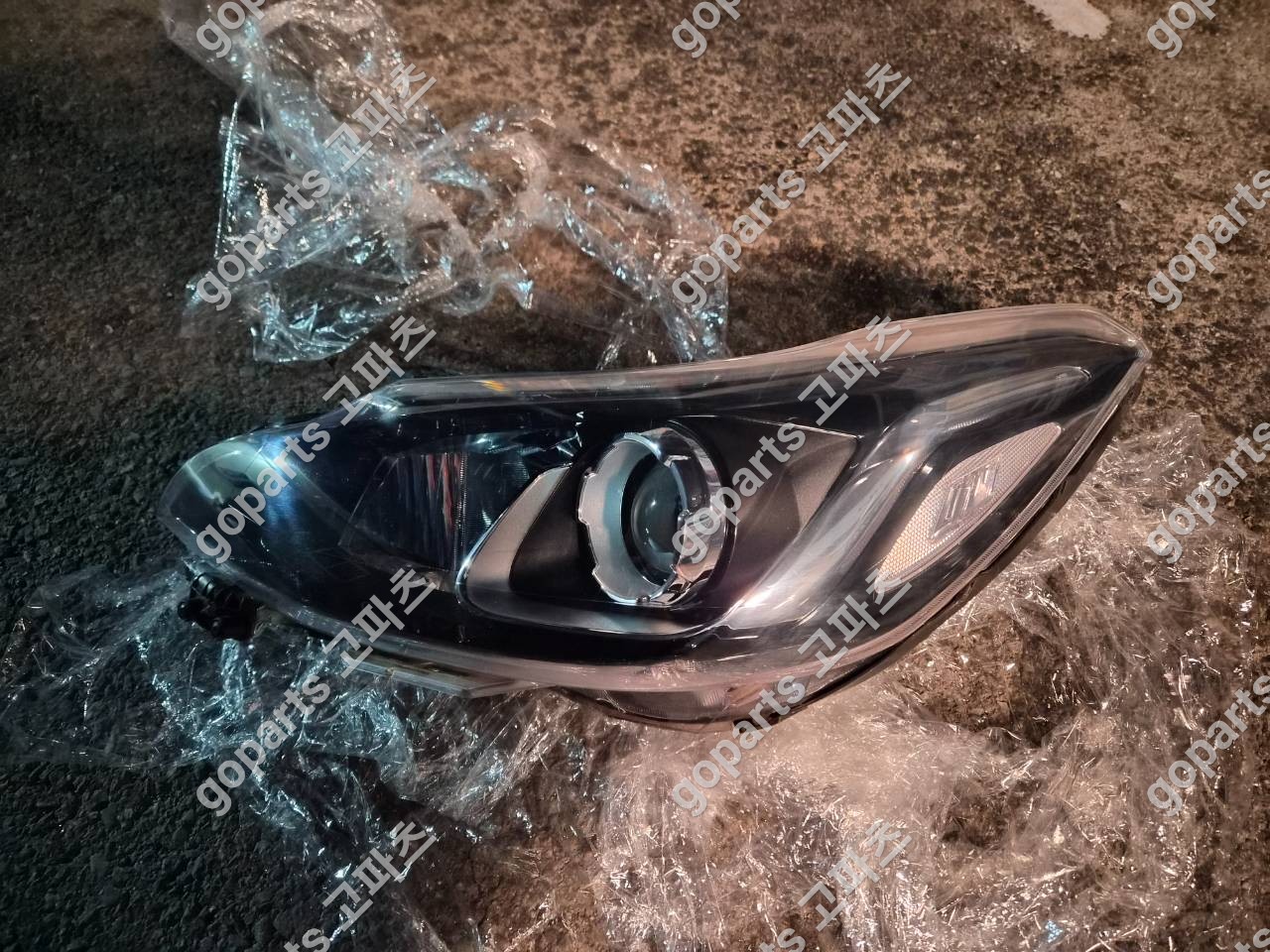 쉐보레 스파크 4세대 후반기 운전석 헤드라이트 상세사진 2