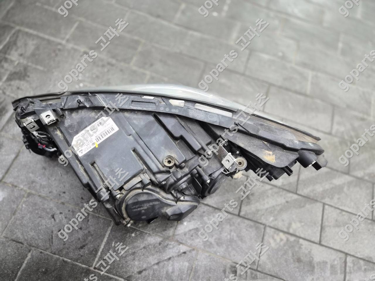 BMW 5GT F07 조수석 어댑티브 LED 헤드라이트 7424140-01 상세사진 4