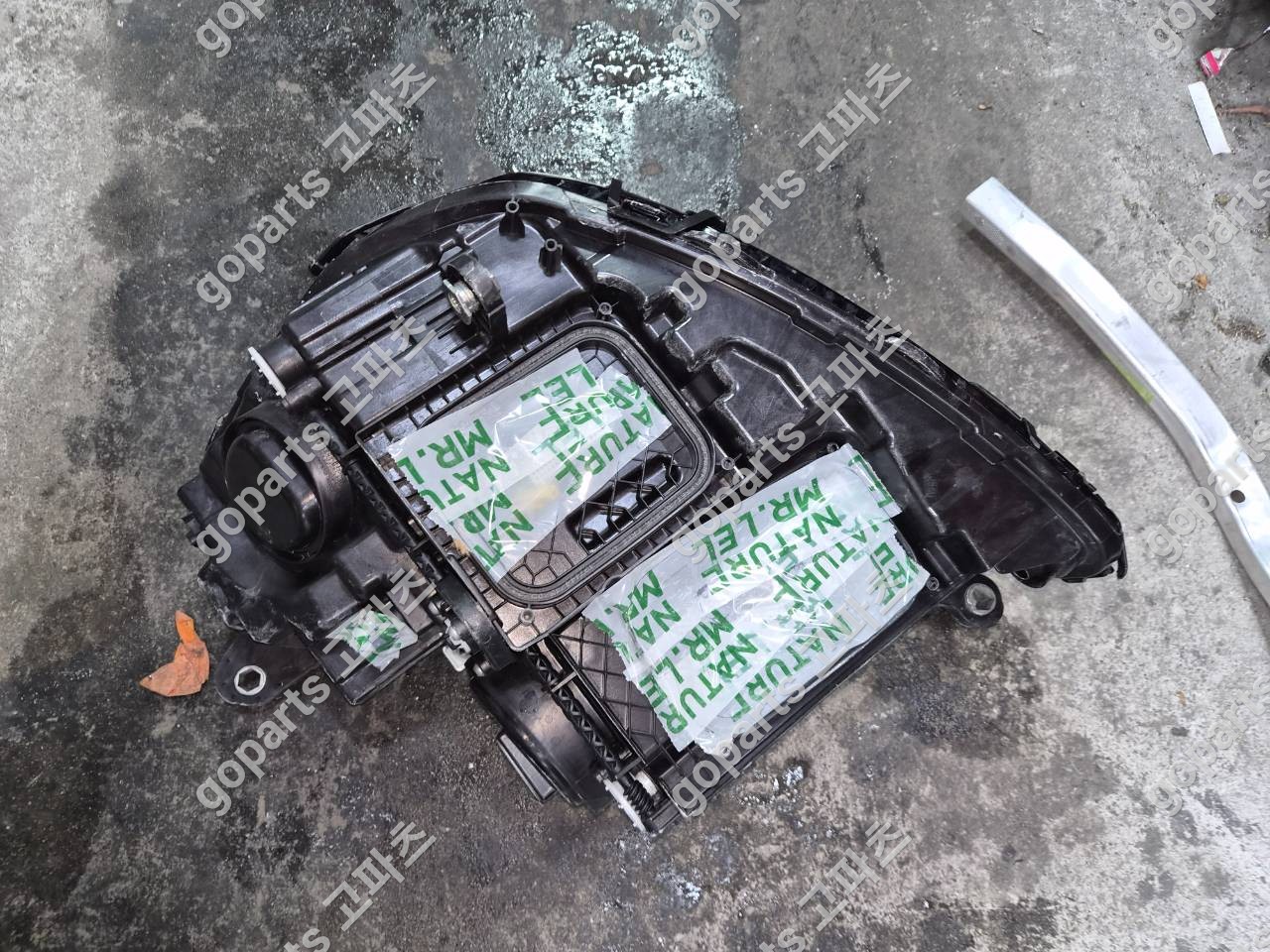 벤츠 W213 E클래스 조수석 멀티빔 헤드라이트 A2139066810 상세사진 3