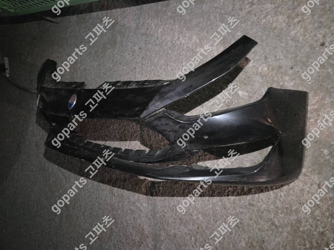 마세라티 기블리 후기형 앞범퍼 상세사진 2