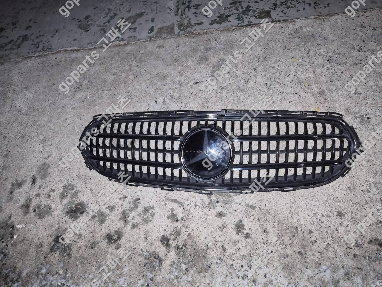 벤츠 E클래스 W213 후기형 전면그릴 (카메라X) 상세사진 2