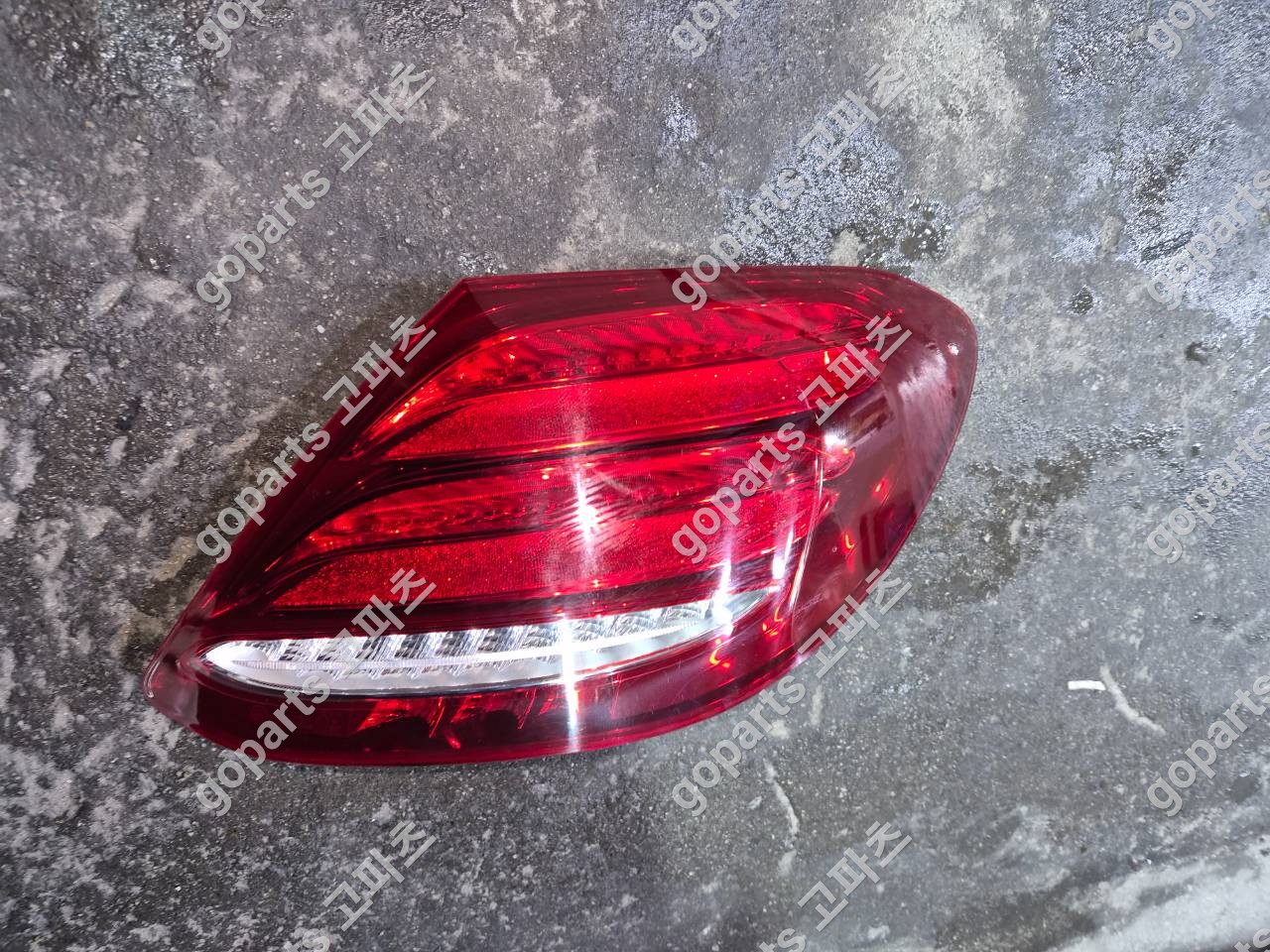 벤츠 W213 E클래스 조수석 후미등 중고 부품 완벽 납품 후기