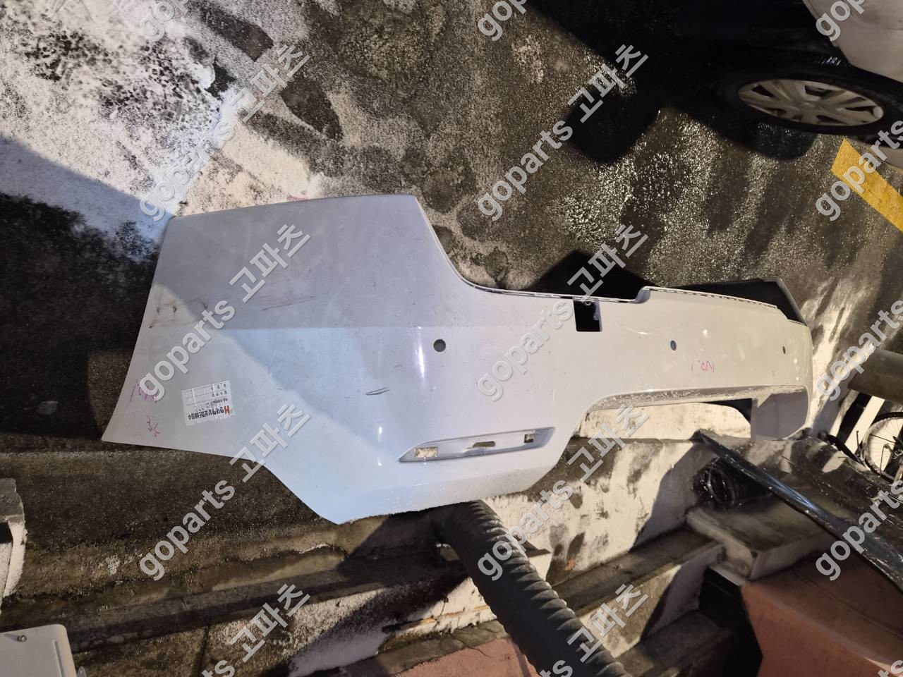 BMW 5시리즈 F10 후범퍼 상세사진 3