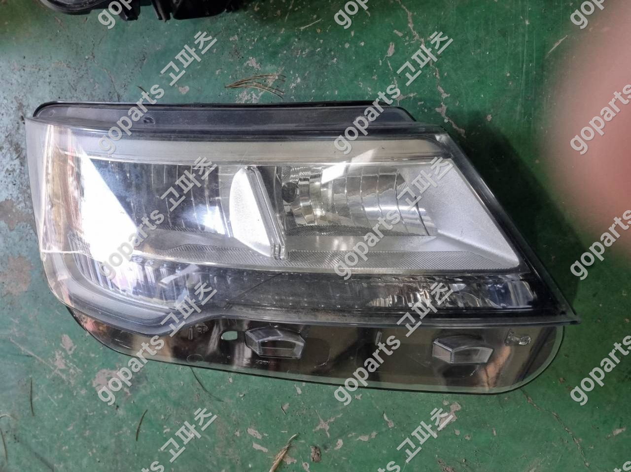 포드 익스플로러 조수석 헤드라이트 교체 후기 – 2017-2018년식 수리