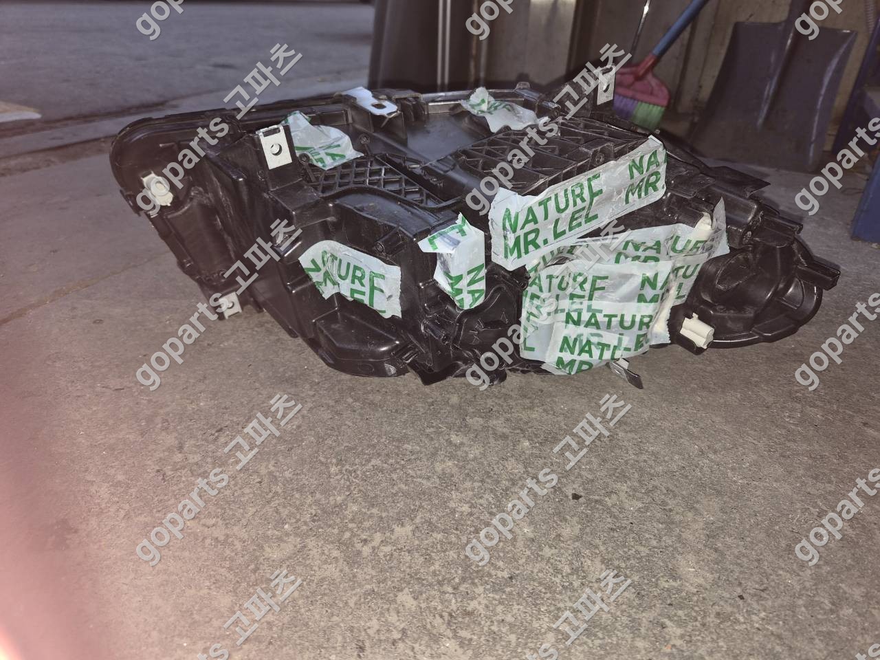 BMW F10 5시리즈 운전석 헤드라이트 제논램프 7343911-08/09 상세사진 3