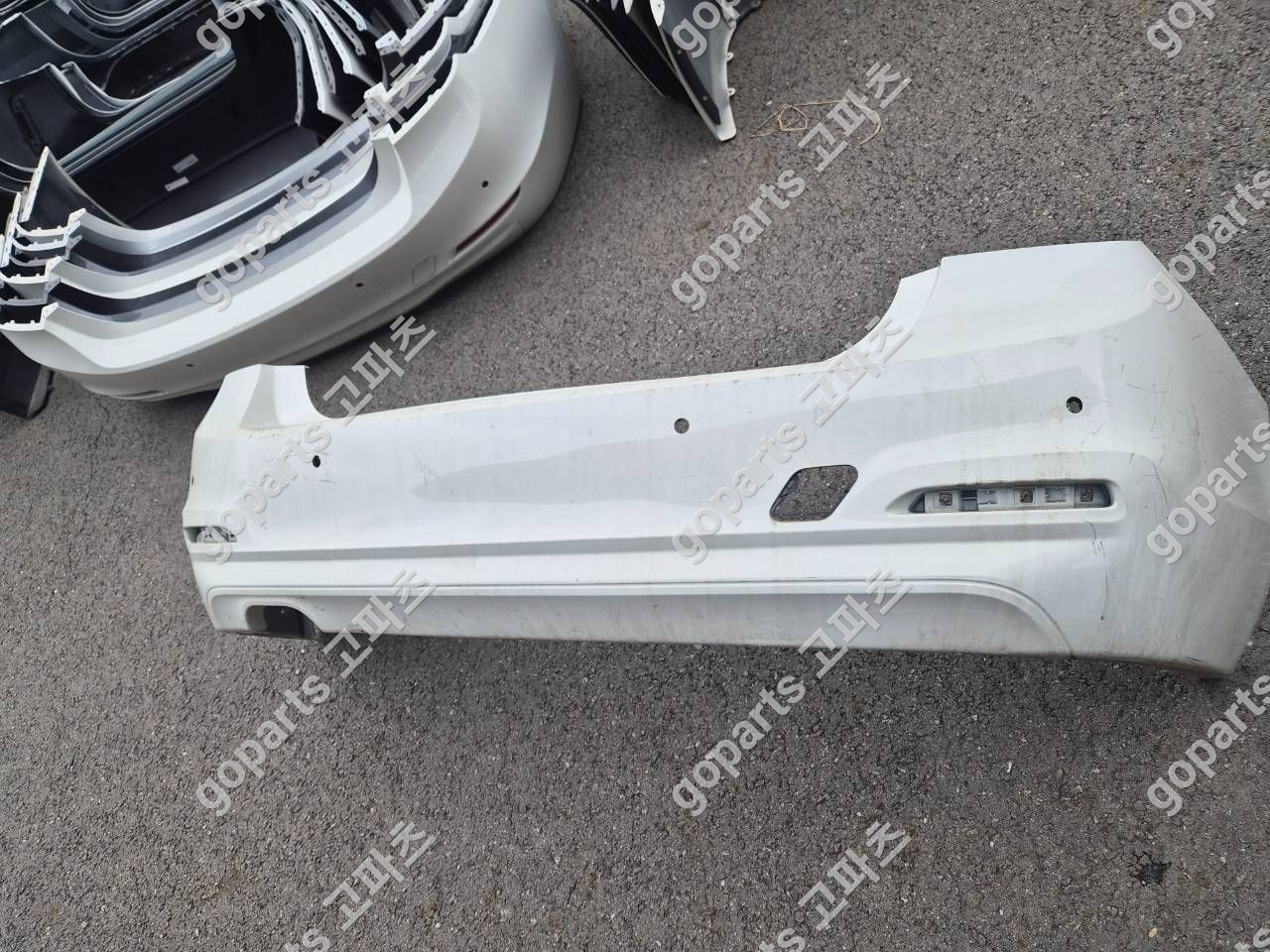 BMW F30 3시리즈 후기형 후범퍼 중고부품 완벽 교체 후기: 부산 공업사 납품