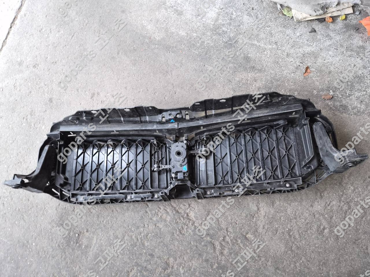 BMW G30 5시리즈 라디에이터그릴베이스 에어덕트모터 에어플랩판넬 상세사진 2