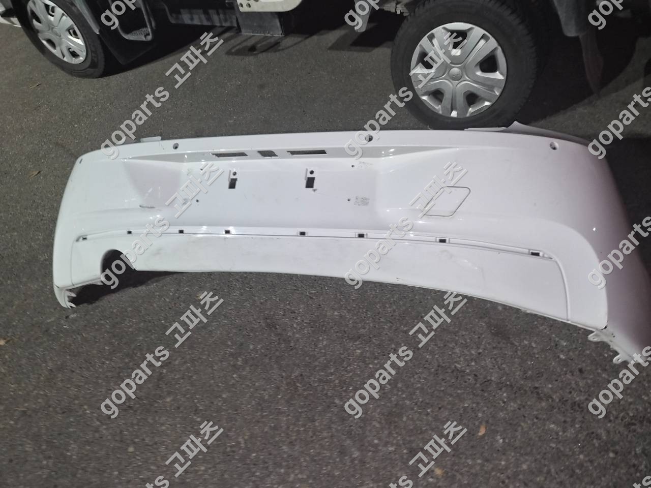 BMW 1시리즈 F20 후범퍼 교체 수리: 고파츠 납품 후기 및 전문가 분석