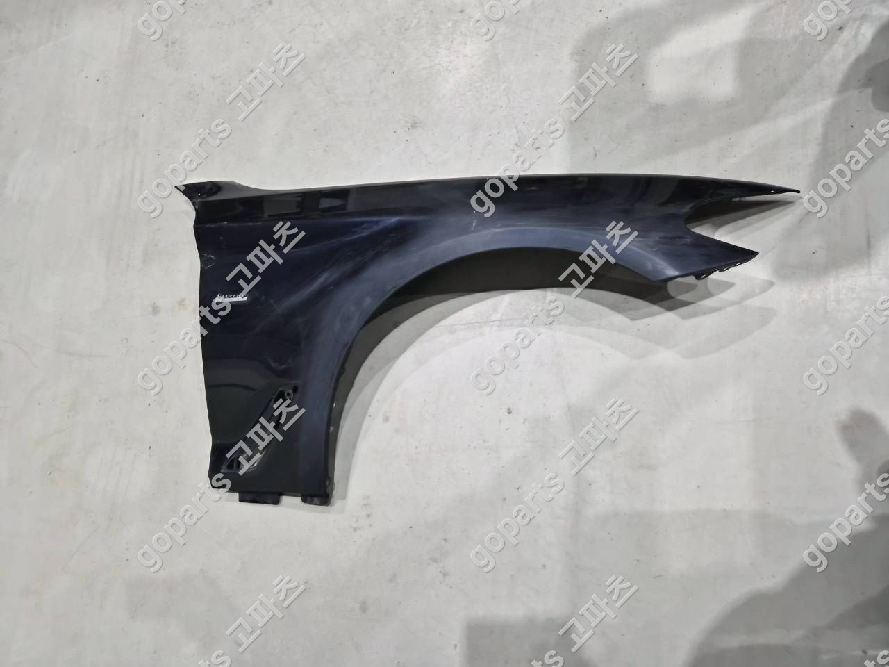 BMW 5시리즈 G30 조수석 전휀더 상세사진 2