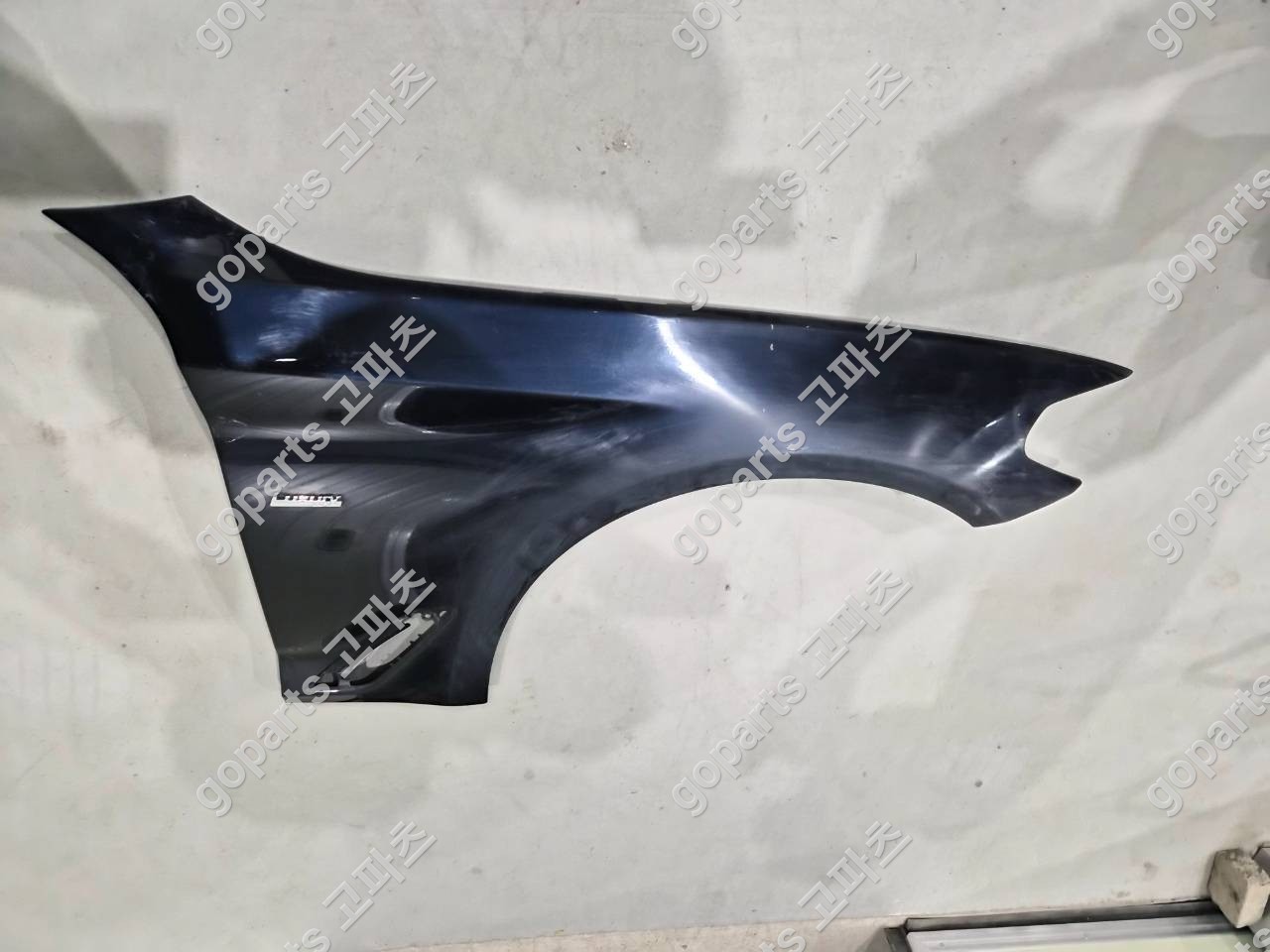 BMW 5시리즈 G30 조수석 전휀더 상세사진 3