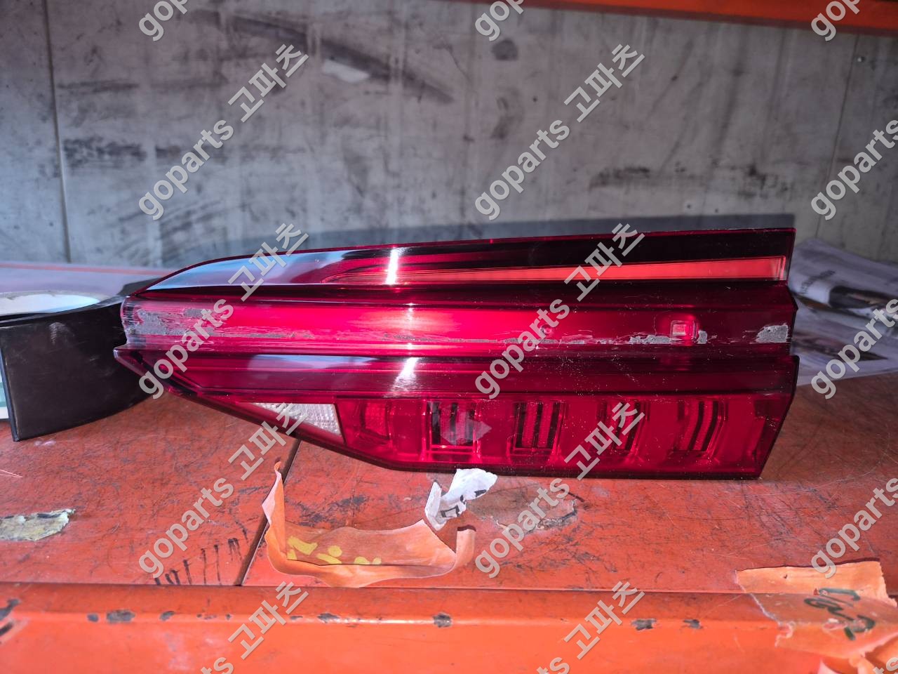 아우디 A6 C8 4K 조수석 후미등 교체 후기: 완벽 수리를 위한 선택