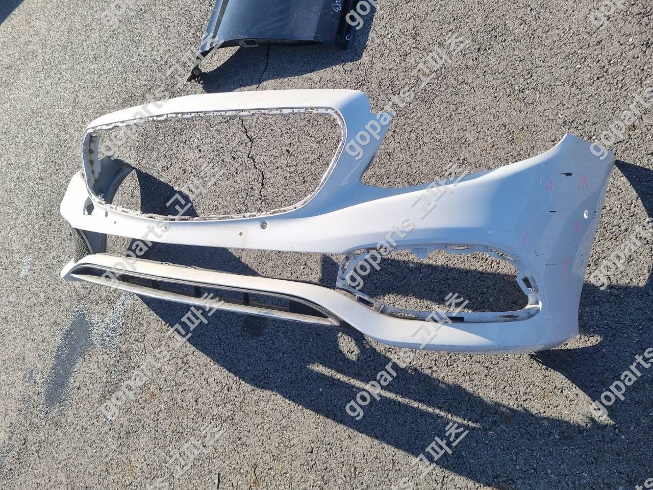 벤츠 W213 E클래스 아방가르드 전범퍼 상세사진 2