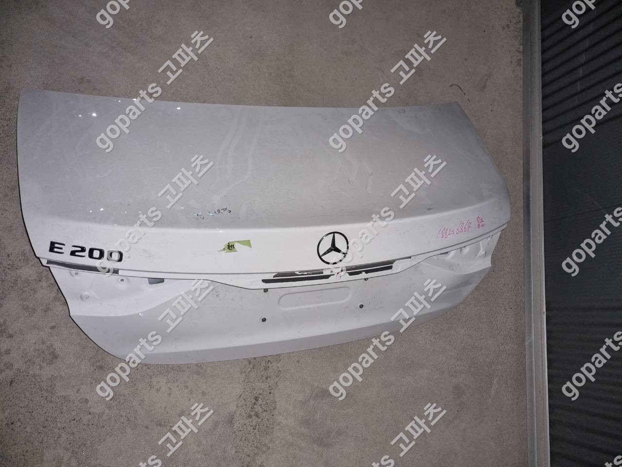 벤츠 W214 E클래스 트렁크 트렁크리드 빽도어 빽도아 테일게이트 상세사진 3