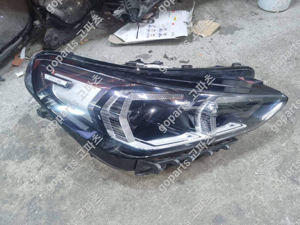 BMW X1 U11 조수석 헤드라이트 5a5bd48-02 상세사진 3