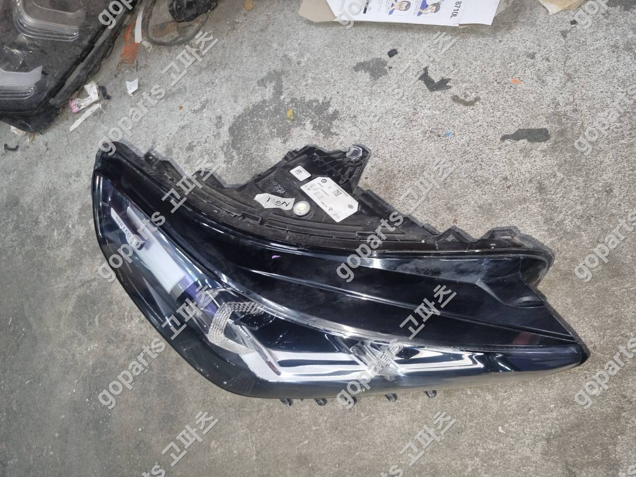 BMW X1 U11 조수석 헤드라이트 5a5bd48-02 상세사진 4