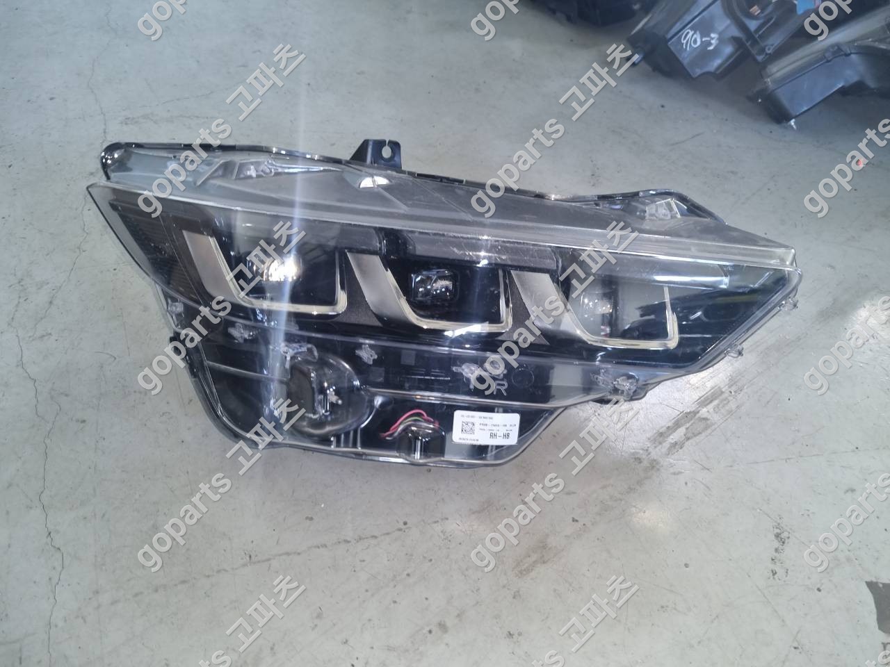 포드 머스탱 7세대 전반기 조수석 헤드라이트 Pr3b-13005-hb 상세사진 5