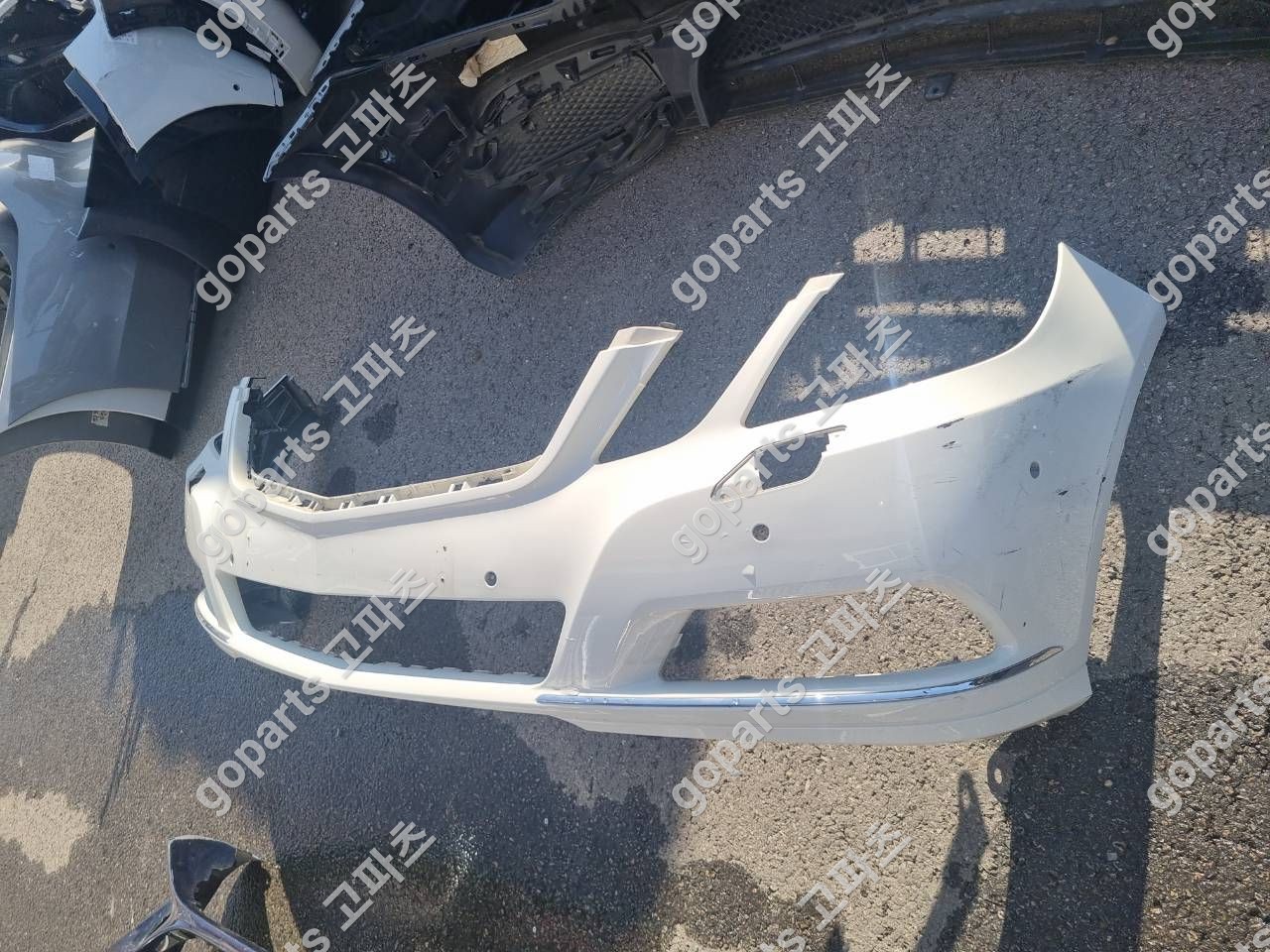 벤츠 W212 E클래스 전기형 전범퍼 엘레강스 타입 상세사진 2