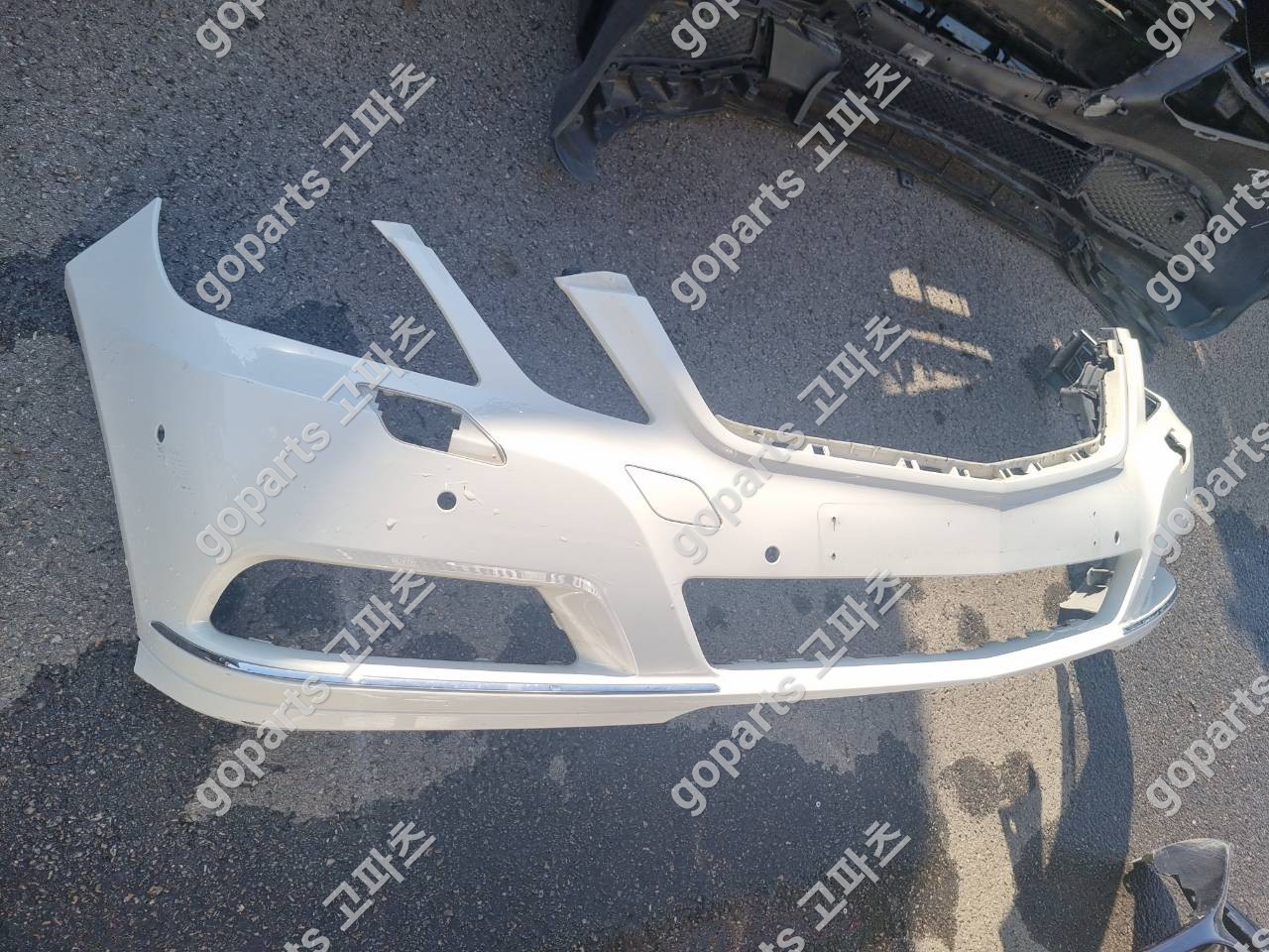 벤츠 W212 E클래스 전기형 전범퍼 엘레강스 타입 상세사진 3