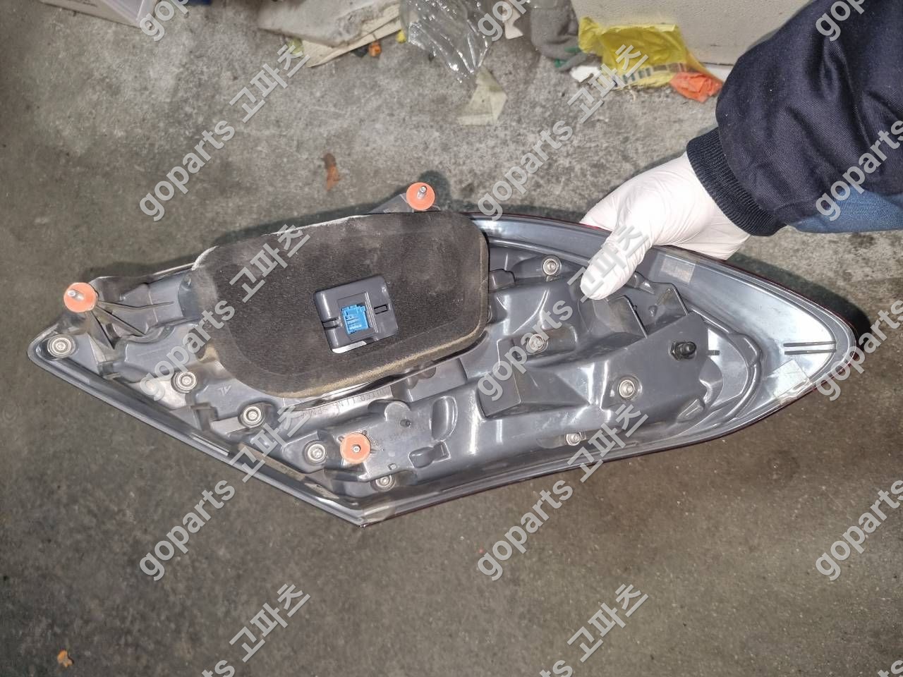 벤츠 E클래스 W213 조수석 후미등 A2139067800 상세사진 3