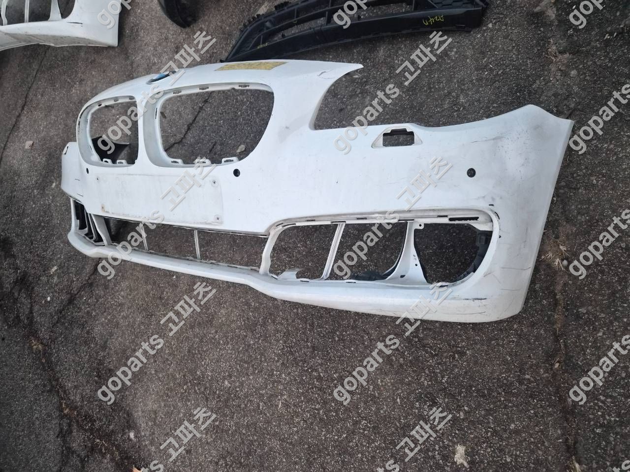 BMW F10 5시리즈 전범퍼 (일반 타입, 카메라/서라운드뷰 없음) 상세사진 3