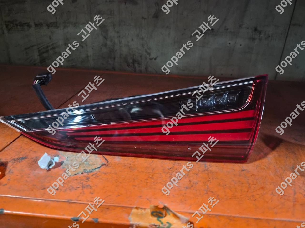 렉서스 ES 7세대 조수석 리어브레이크 램프 교체 후기: 완벽 수리를 위한 선택