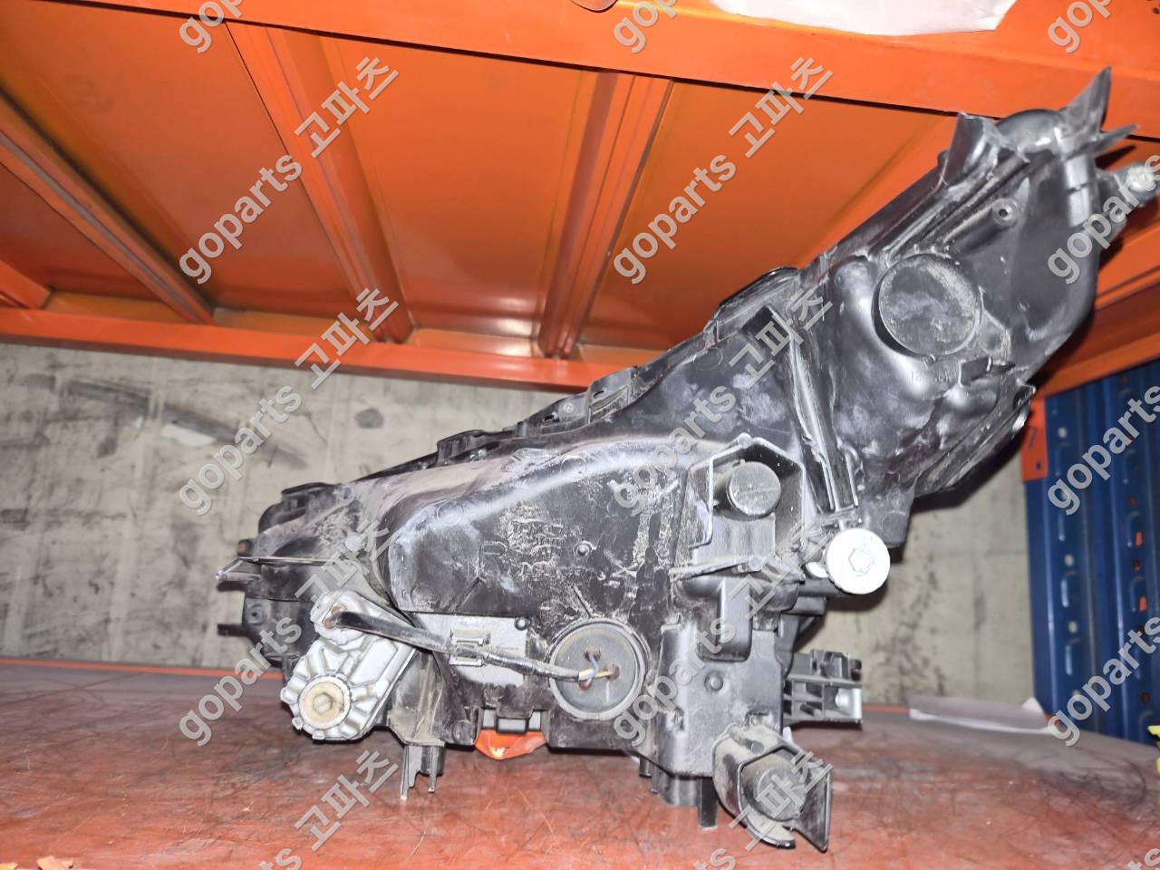 렉서스 NX 1세대 조수석 헤드라이트 상세사진 2