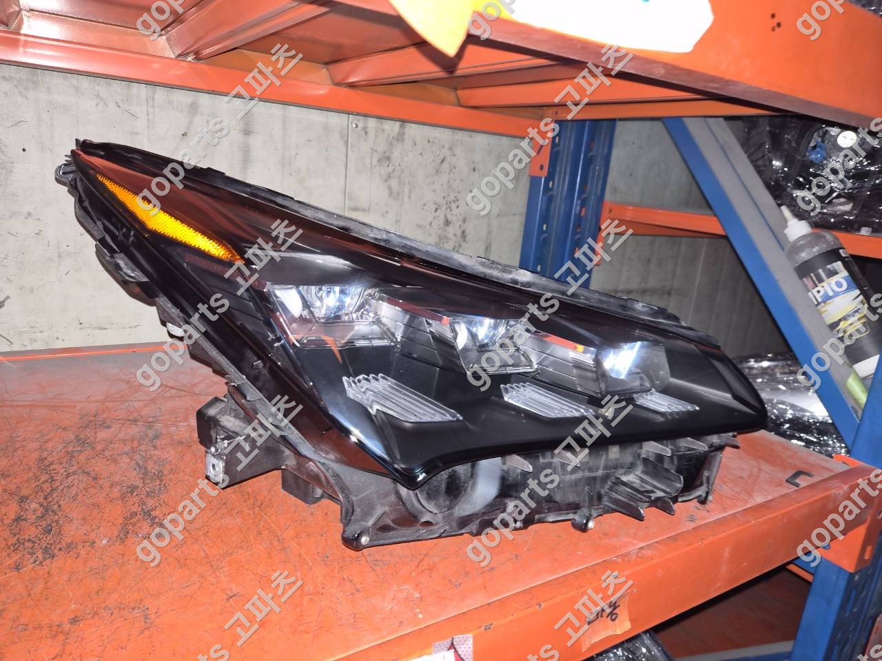 렉서스 NX 1세대 조수석 헤드라이트 상세사진 3