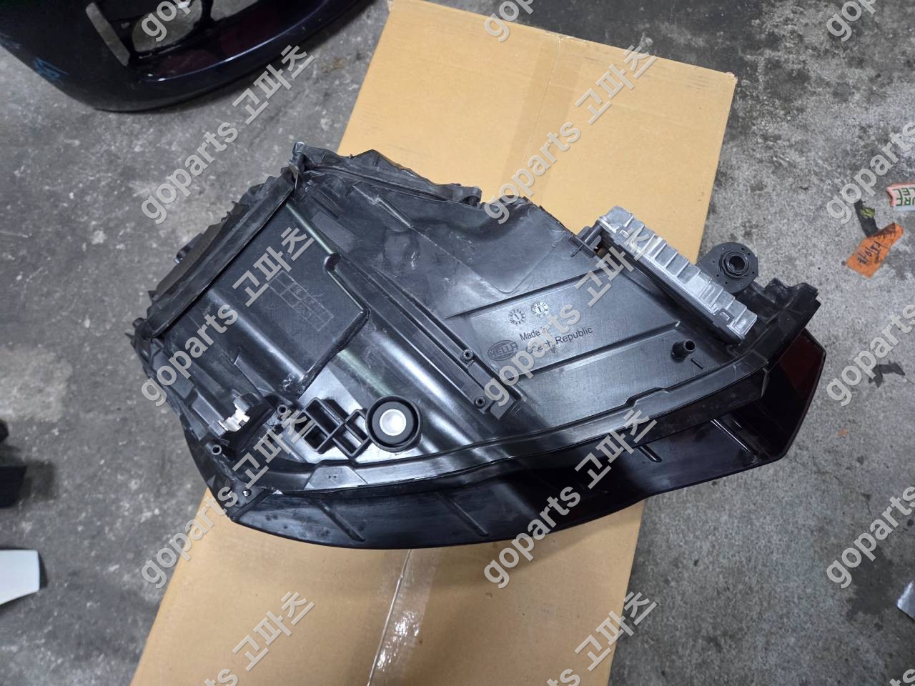 아우디 A6 C8 4K 운전석 매트릭스 헤드라이트 4k0941035 상세사진 3