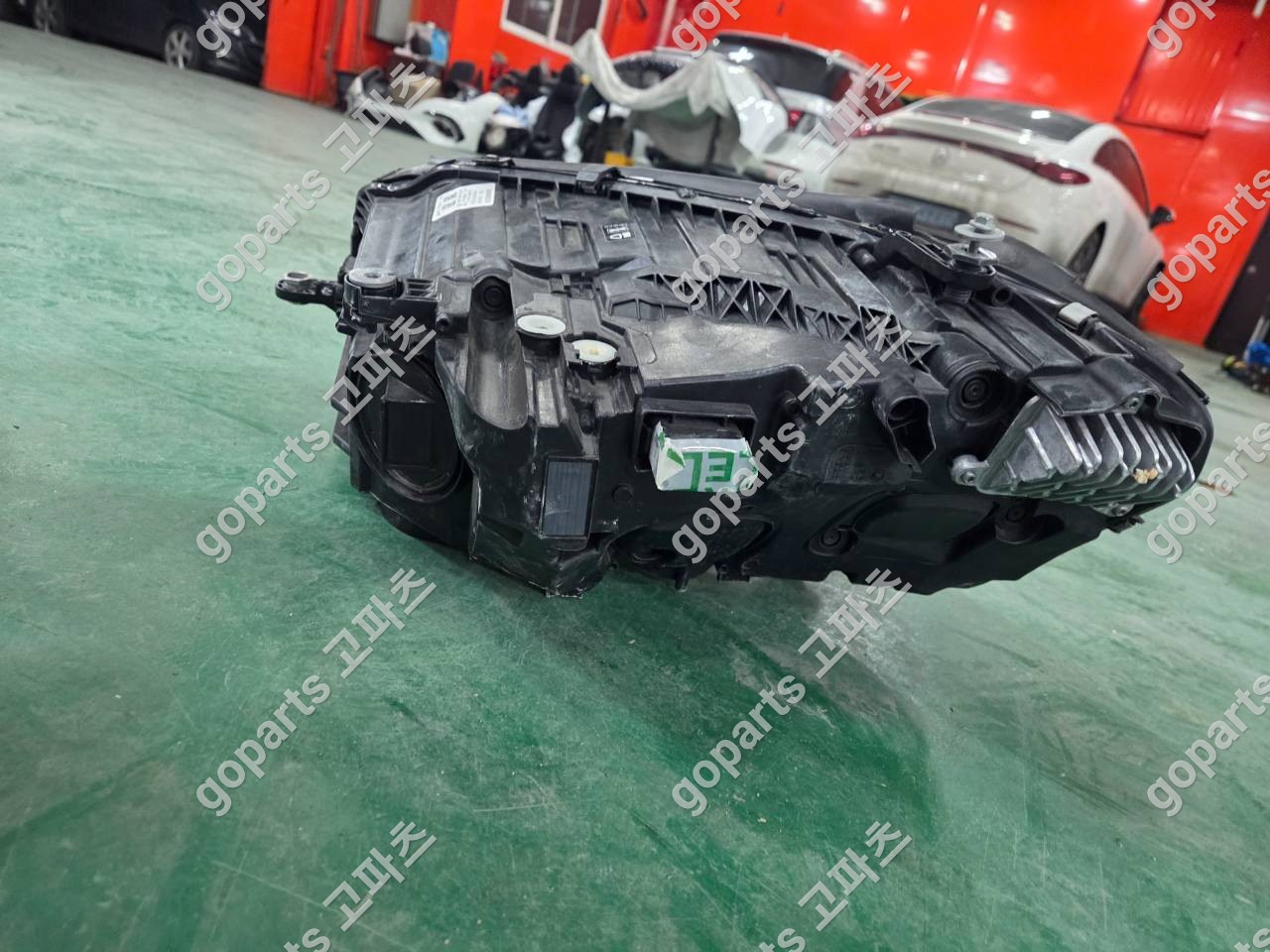벤츠 W223 조수석 헤드라이트 A2239068405 상세사진 3
