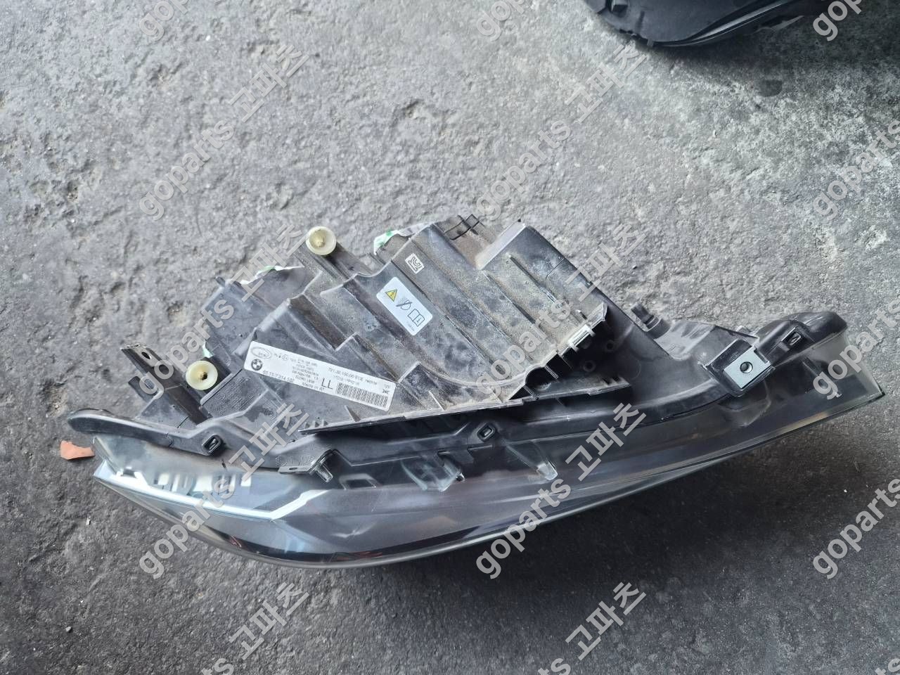 BMW F30 3시리즈 조수석 헤드라이트 중고부품 상세사진 3