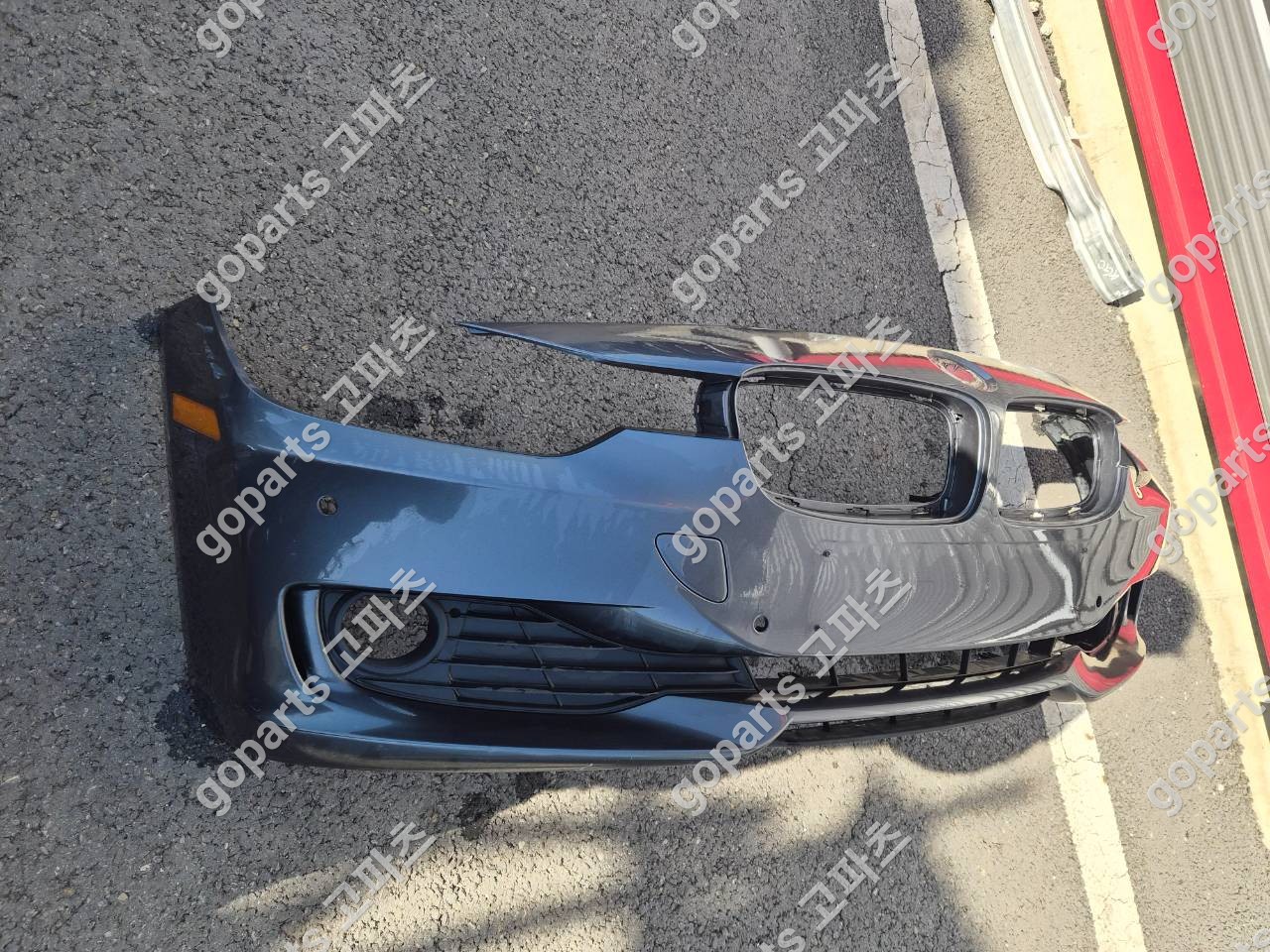 BMW F30 3시리즈 전반기 전범퍼 (일반타입, 반사경o, 카메라x, 물노즐x) 상세사진 3