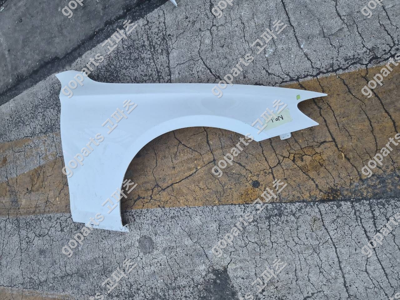 벤츠 E클래스 W213 조수석 전휀더 상세사진 2