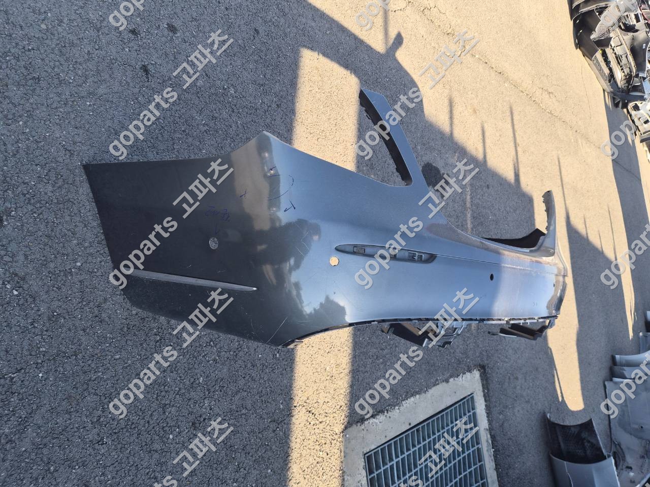 벤츠 E클래스 W213 후범퍼 (일반타입, 사이드크롬, 레이더 브라켓) 상세사진 2