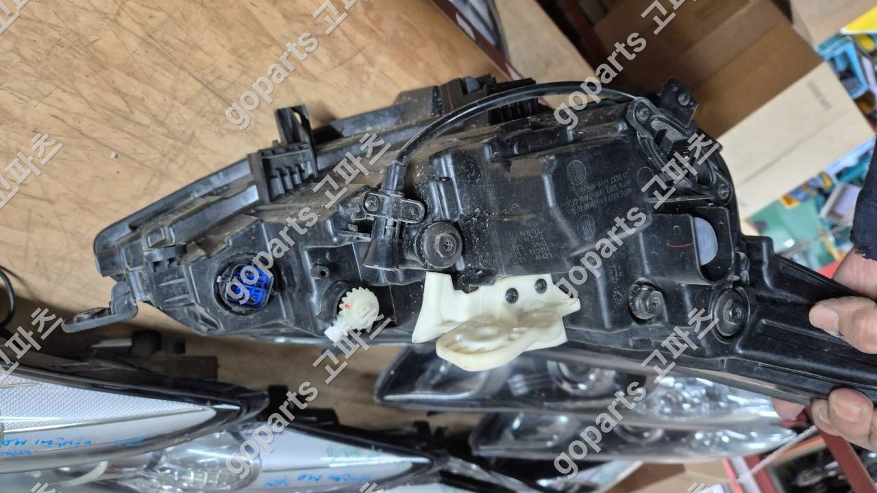 현대 쏘나타 DN8 운전석 헤드라이트 상세사진 3