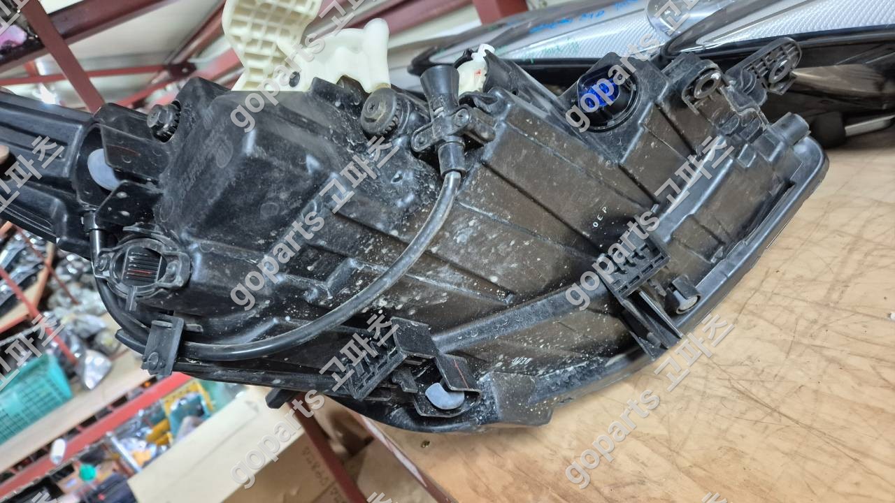 현대 쏘나타 DN8 운전석 헤드라이트 상세사진 4